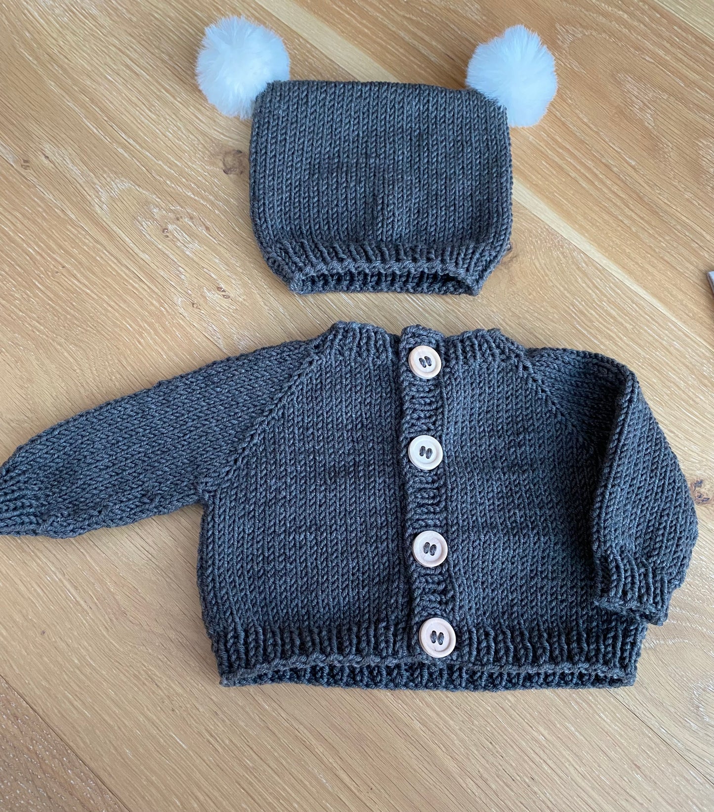 Anton Cardigan (Norsk)