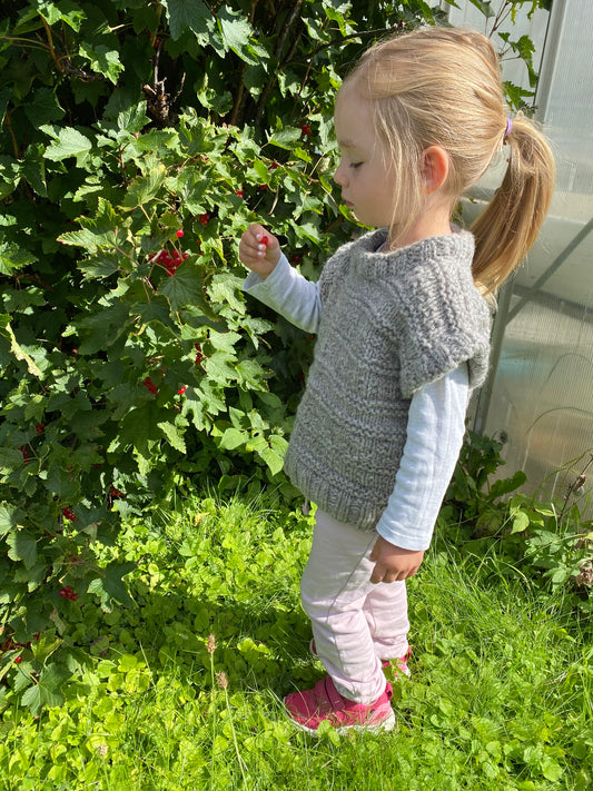 Astrid Slipover (English)